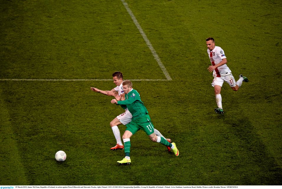 29 March 2015; James McClean, Republic of Ireland, in action against Pawel Olkowski and Slawomir Peszko, right, Poland. UEFA EURO 2016 Championship Qualifier, Group D, Republic of Ireland v Poland. Aviva Stadium, Lansdowne Road, Dublin. Picture credit: Brendan Moran / SPORTSFILE