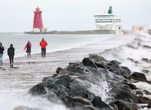 Status Orange wind warning extended to four counties as Storm Ashley to cause floods, power cuts and fallen branches