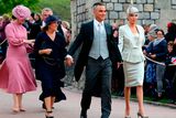 thumbnail: Gwen Field, Robbie Williams and Ayda Field arrive ahead of the wedding of Princess Eugenie to Jack Brooksbank at St George's Chapel in Windsor Castle