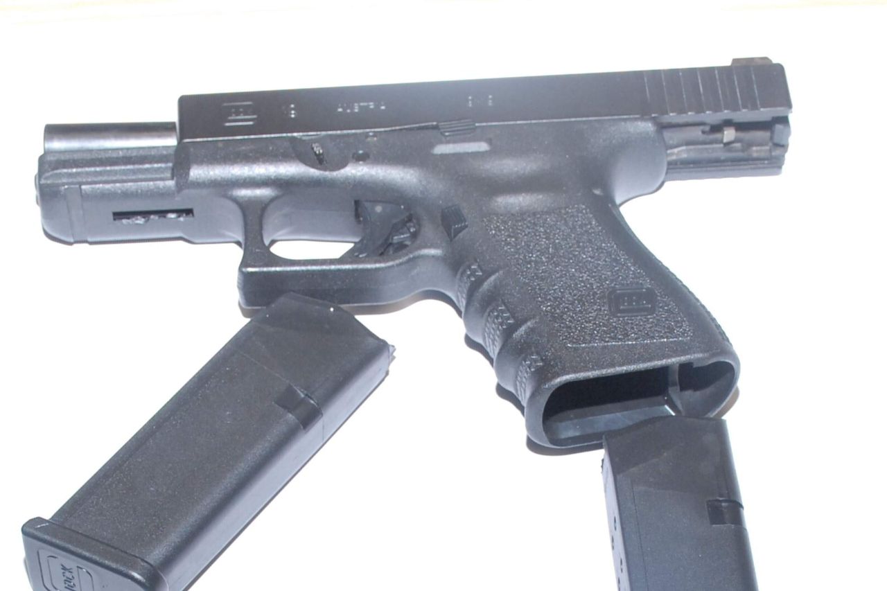 Two Arrested in Co Wicklow After Gardaí Seize Semi-Automatic Pistols and Replica Grenade — image 5