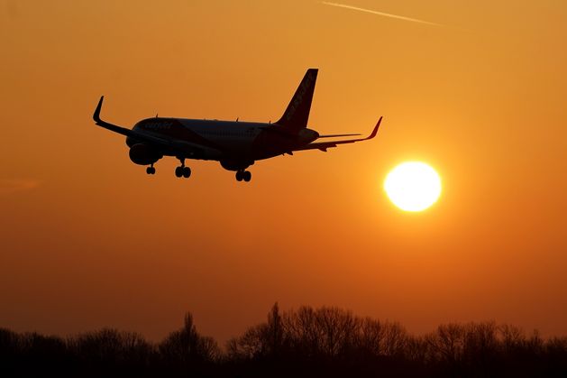 Dutch say EU could supply enough jet fuel to last five months