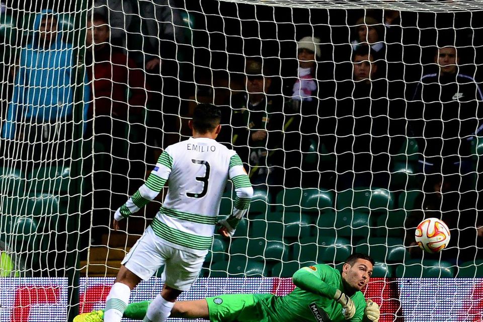 Craig Gordon of Celtic makes a vital save at 0-0 during the UEFA Europa League group D match between Celtic FC and FC Astra Giurgiu