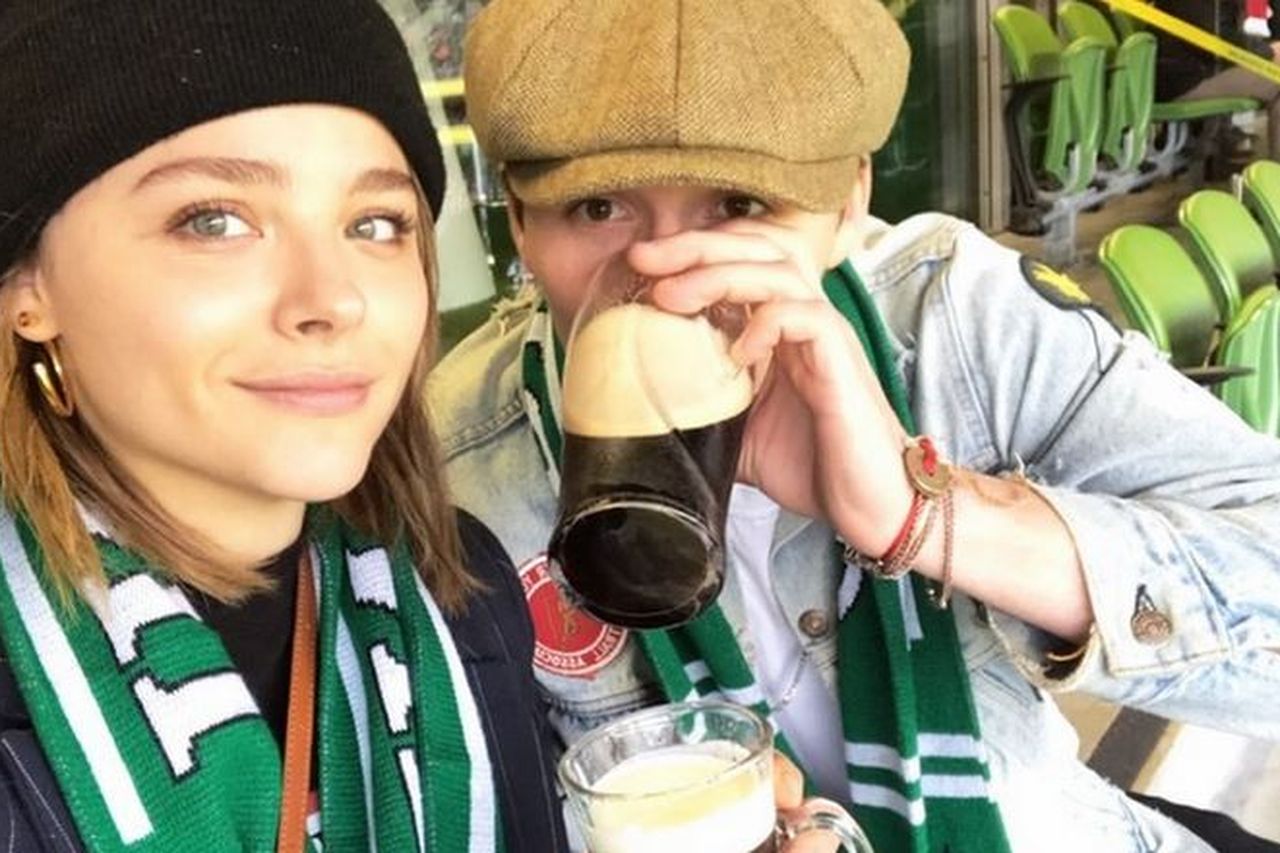 Brooklyn Beckham and Chloe Grace Moretz go for coordinating grunge as they  enjoy New York together - Irish Mirror Online