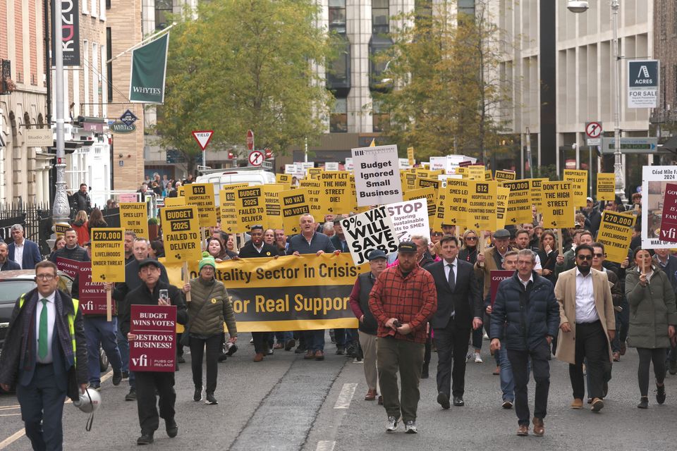 15/10/24
Hundreds of business owners and workers from the hospitality, tourism, retail and other sectors are holding a protest in Dublin…
Pic Stephen Collins/Collins Photos