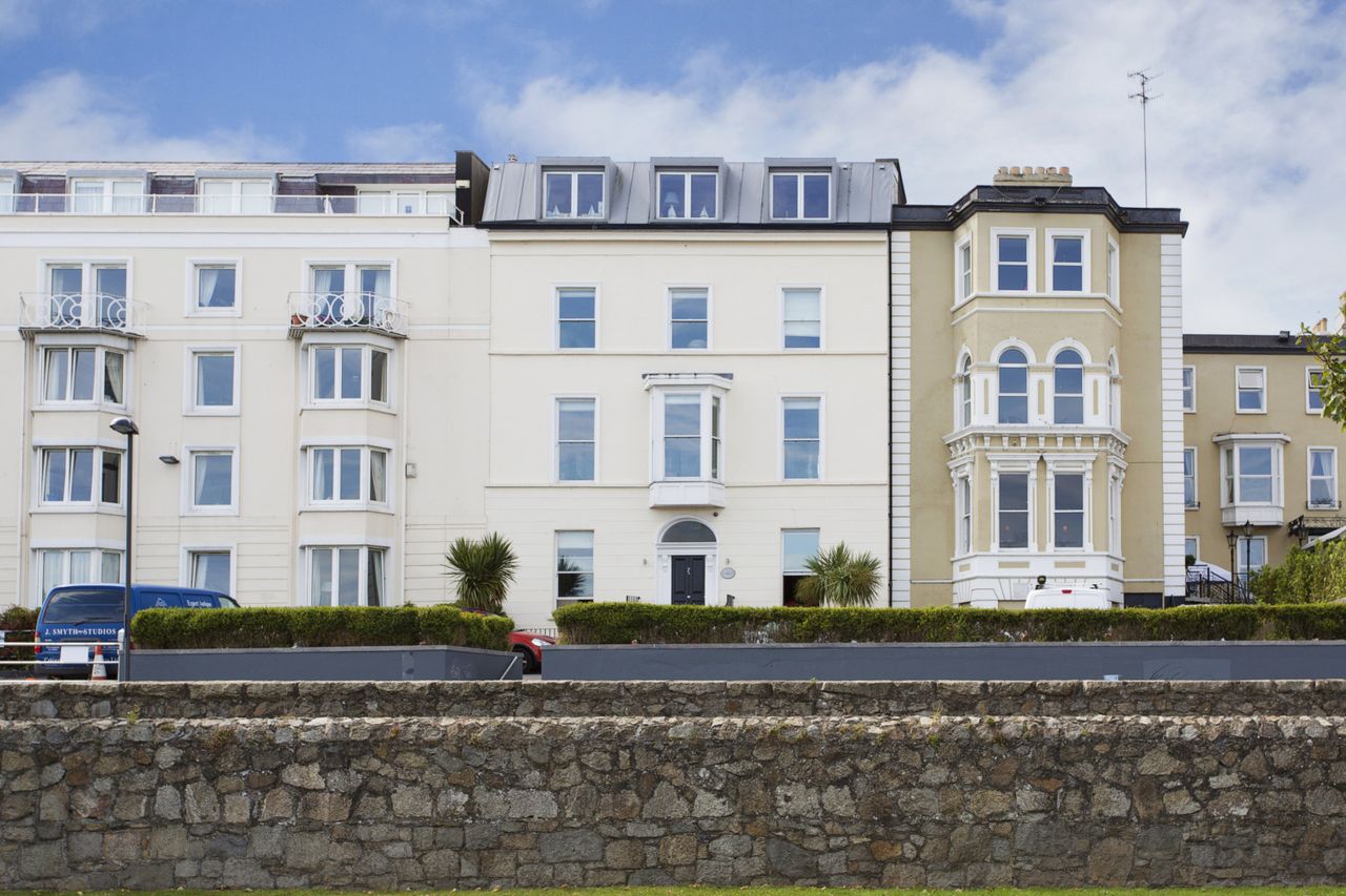 Room with a view deluxe Dun Laoghaire apartment with roof terrace for