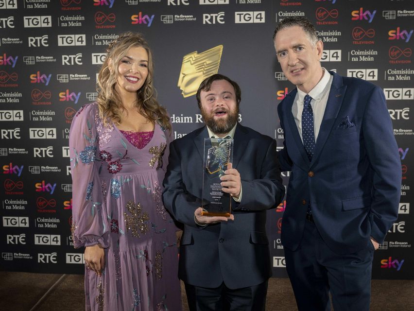 Presenter-Caitlin Ní Aoidh, James Martin ( An Irish Goodbye) Presenter- Cormac Ó hEadhra.