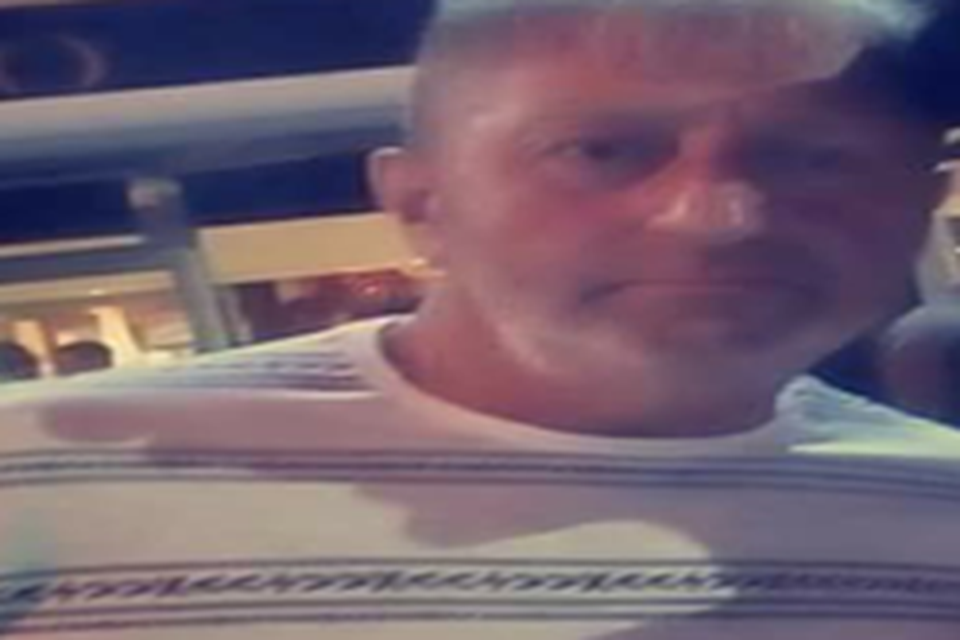 Gardaí are seeking the public’s assistance in tracing the whereabouts of 48-year-old, Gerard (Ger) Garvey.