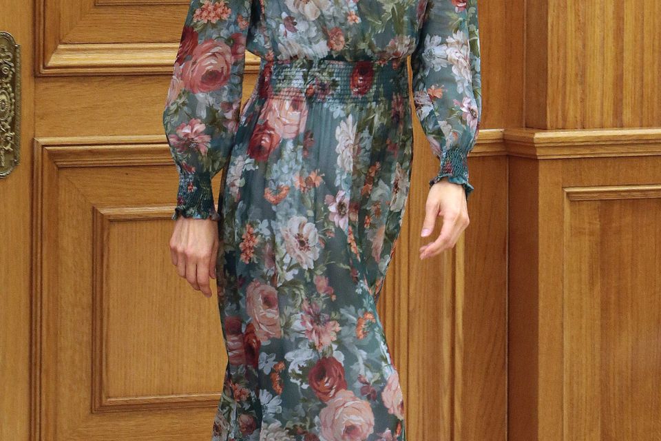 open lace back dress Zara Tweed Midi Dress ASO Queen Letizia Spain Blogger Favorite XL New   Finds For You