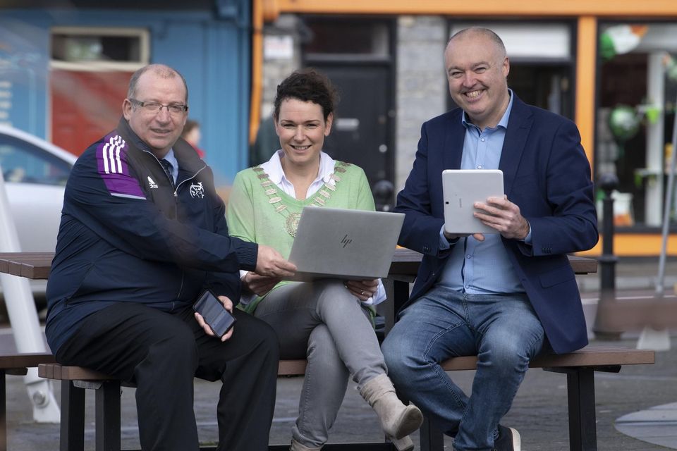 Free publicly accessible wi-fi is now available in Listowel town as part of a EU initiative.