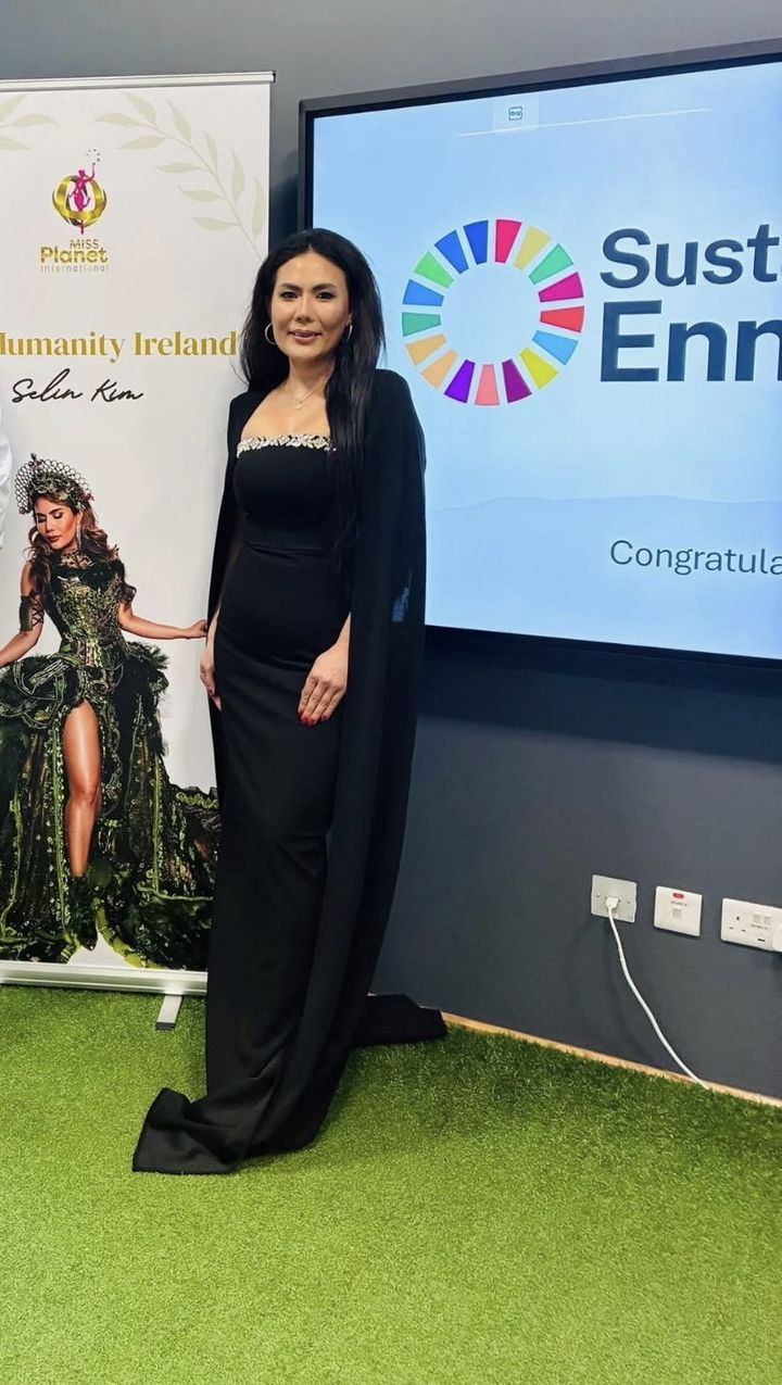 Homecoming celebration held for Wexford teacher who won award at International pageant