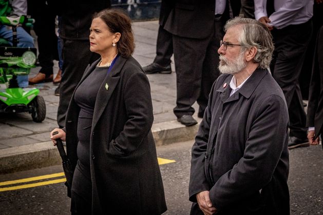 Похоронное молчание Мэри Лу Макдональд на параде извинений Шинн Фейн за Covid