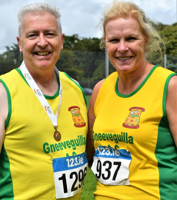 Denis y Sheila O'Donoghue obtuvieron medallas en los Campeonatos Nacionales de Pista y Campo Masters en Tullamore el sábado.