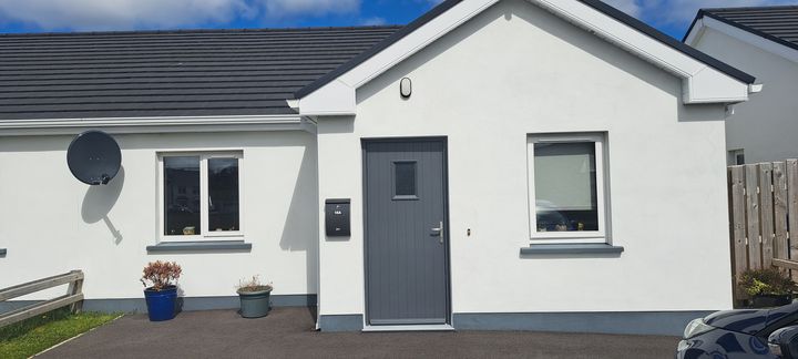 ‘I wish I never laid eyes on my new home’ –  Leitrim pensioner pleads for help over foul smells