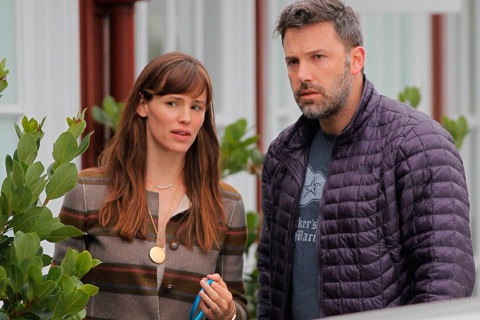 Jennifer Garner finally files for divorce after briefly 'calling off split'  with Ben Affleck