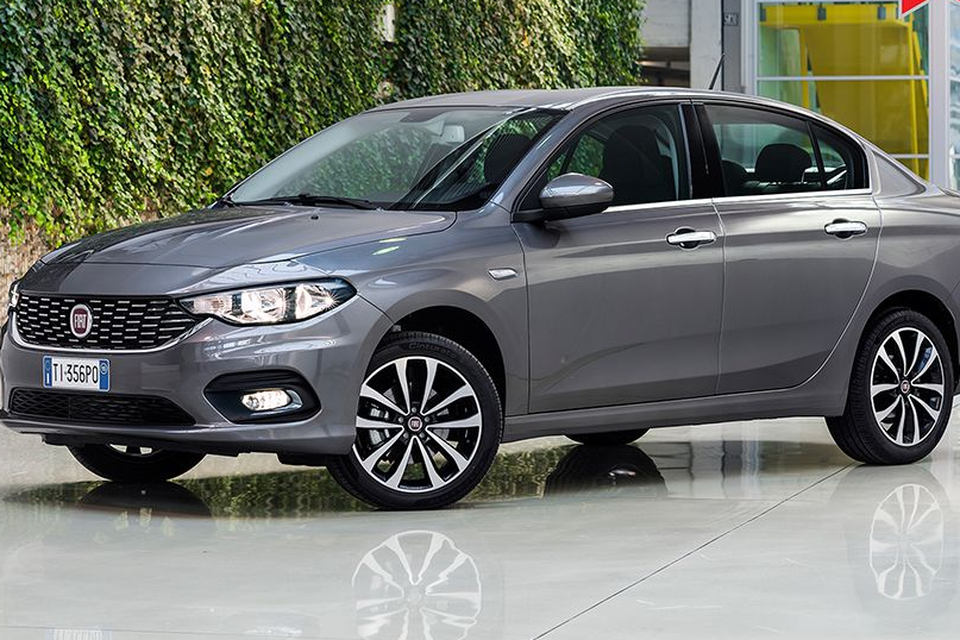 Fiat Tipo car review: 'Did I want to sit in it, or did I want to race?', Motoring