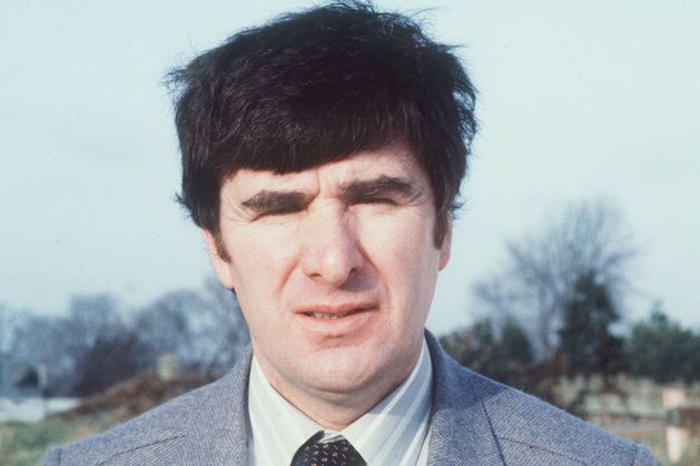 Tributes flow as Irish football mourns loss of managerial legend Jim McLaughlin, aged 83