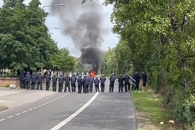 Protesters arrested after clashes with gardaí at Coolock asylum site as Malahide Road remains closed