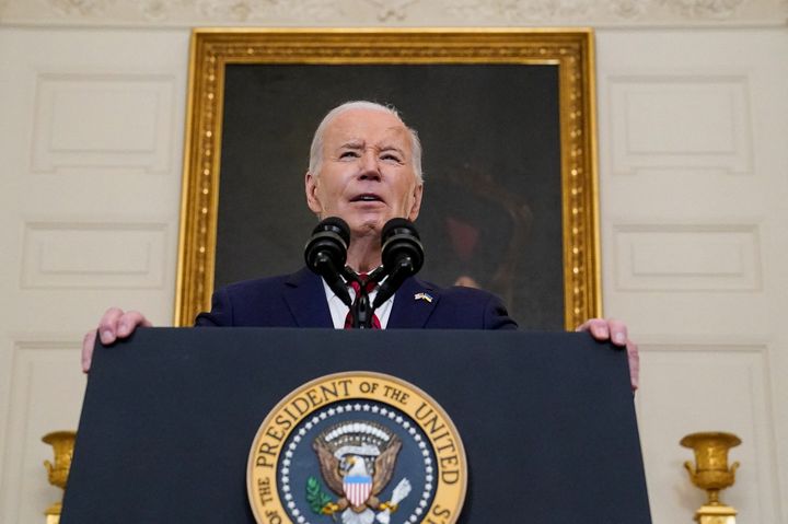 Weapons to flow to Kyiv ‘in hours& as Biden inks $61bn deal
