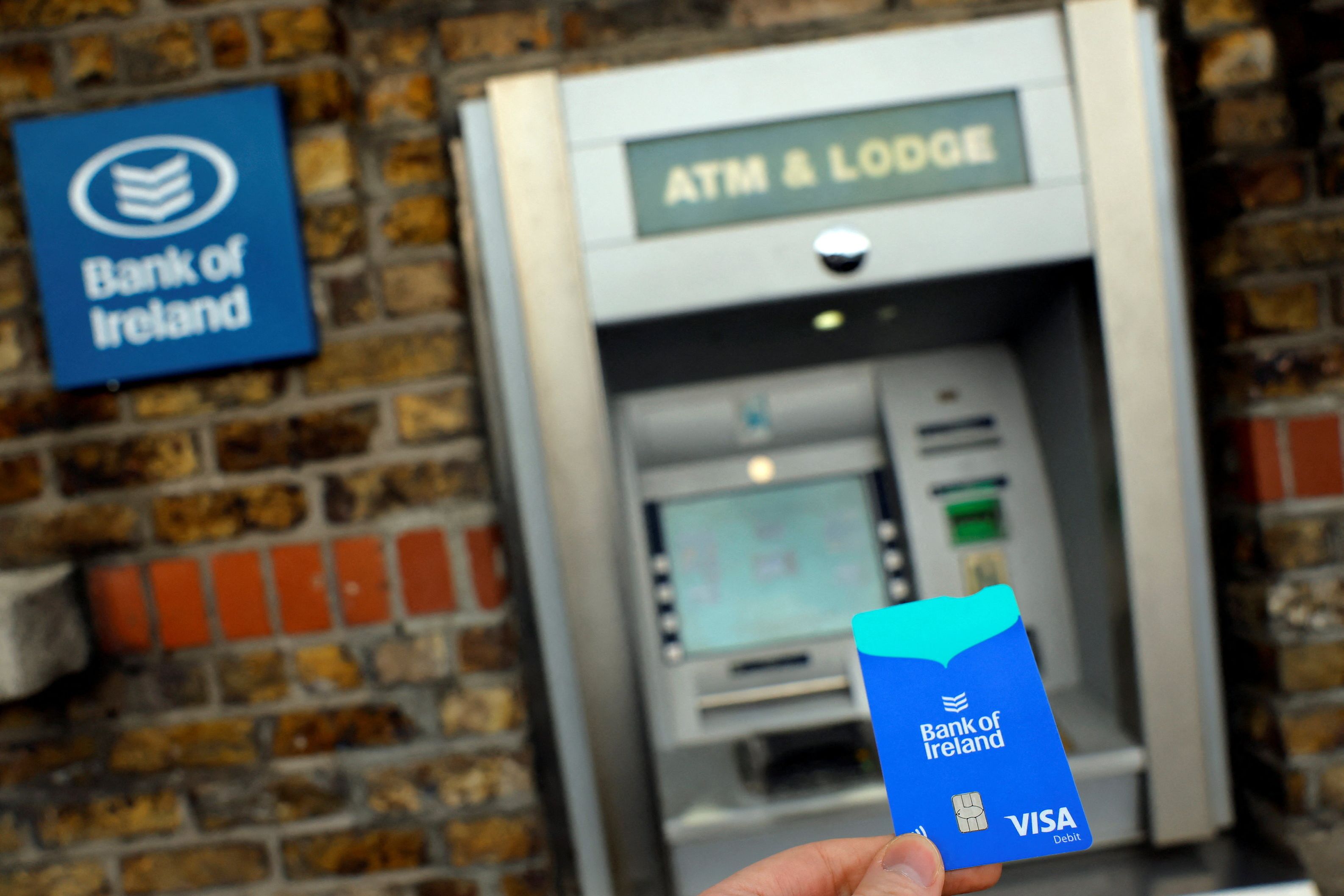 La Bank of Ireland donne six mois à ses clients pour rembourser l’argent retiré au cours de l’été en raison d’un défaut dans les distributeurs automatiques « sans intérêt »
