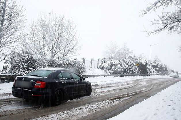 Conseils pour conduire en toute sécurité dans la neige et la glace alors que l’Irlande fait face à des pluies hivernales inattendues