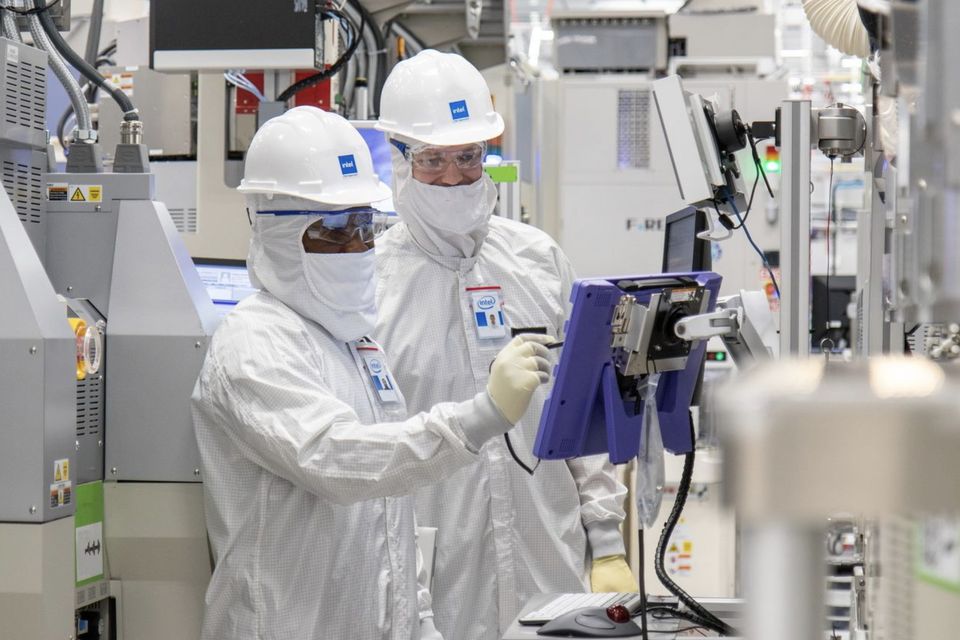 Workers in the cleanroom of Fab 34 in Leixlip. Photo: Intel