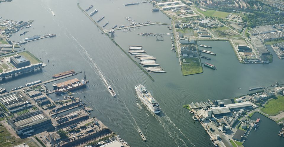A cruise ship enters Amsterdam's harbour. Photo: Getty
