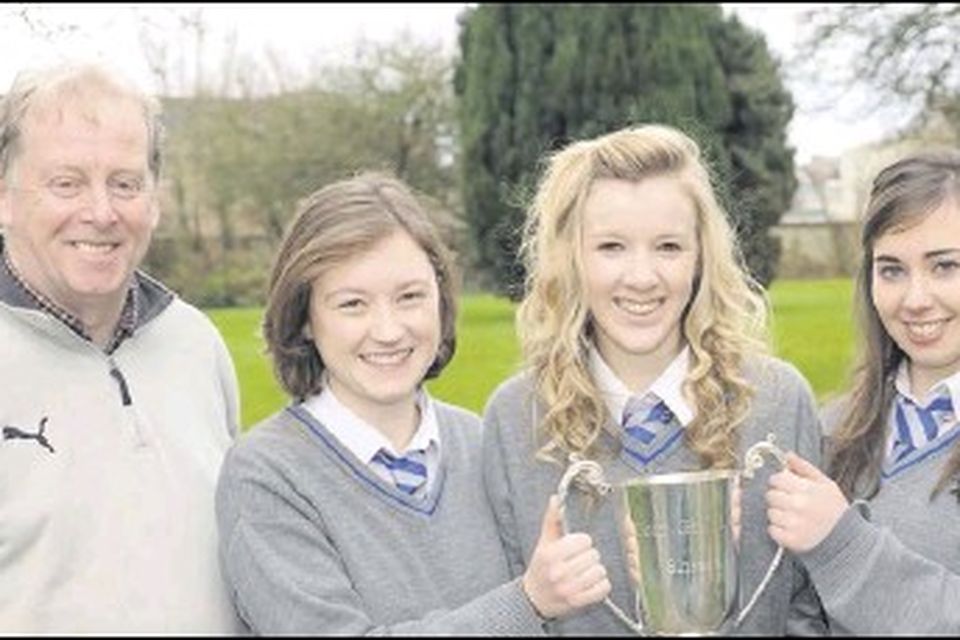 Coláiste Ris Girls Are Top Irish Debaters Independentie 1292