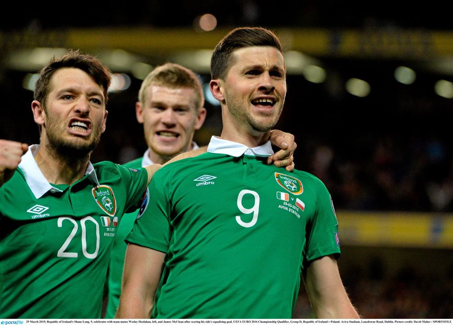 29 March 2015; Republic of Ireland's Shane Long, 9, celebrates with team-mates Wesley Hoolahan, left, and James McClean after scoring his side's equalising goal. UEFA EURO 2016 Championship Qualifier, Group D, Republic of Ireland v Poland. Aviva Stadium, Lansdowne Road, Dublin. Picture credit: David Maher / SPORTSFILE