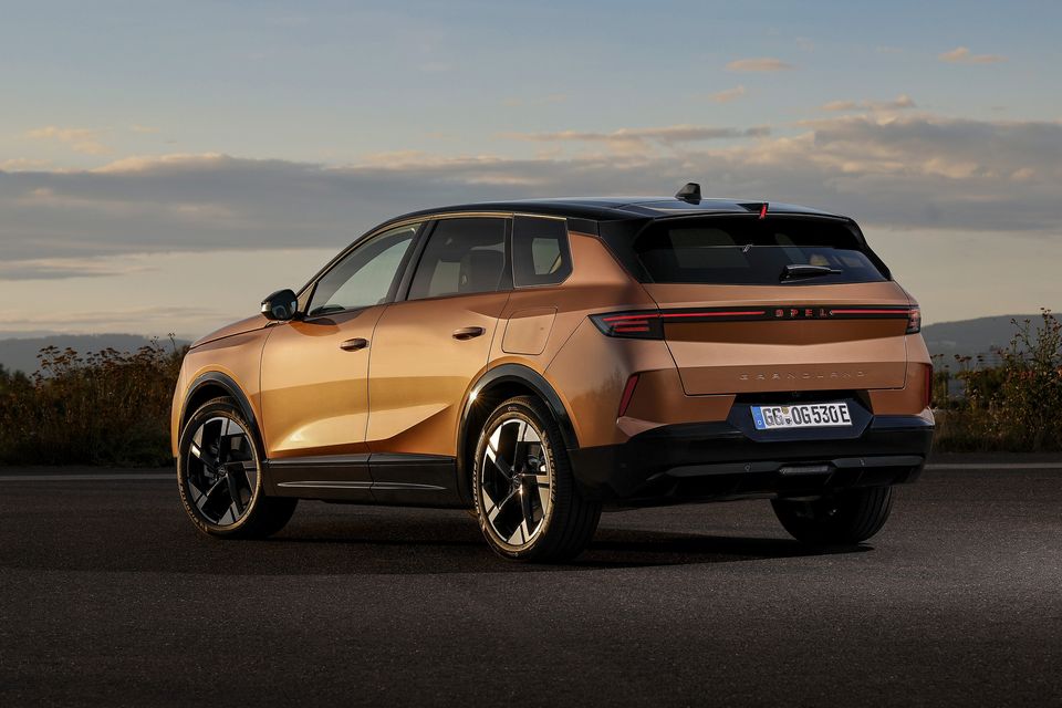 The new Opel Grandland SUV will cost from €40,995.