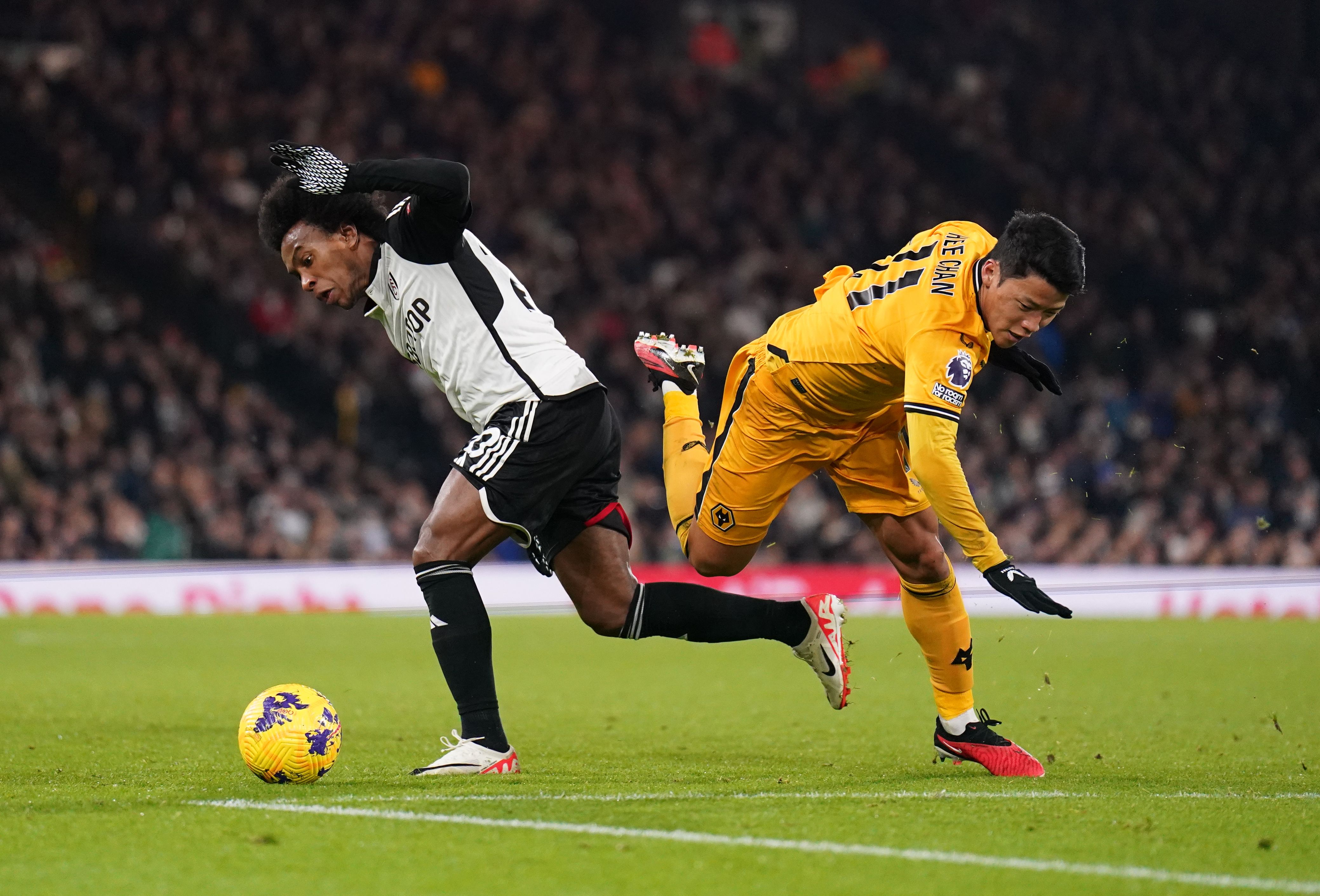 Why Wolves boss Gary O'Neil has 'turned against VAR', with Fulham defeat  final straw - The Athletic