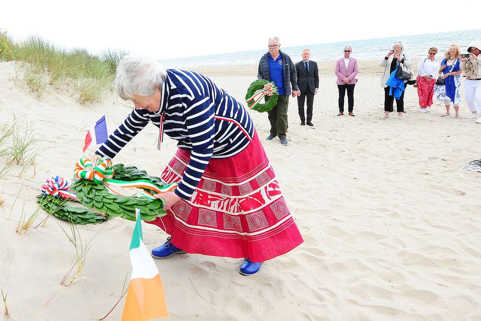 Margaret Donovan pictured laying a wreath The Wexford Normandy Cultural Association's Commemoration of D-Day at Ballinesker Beach on Saturday. Pic: Jim Campbell