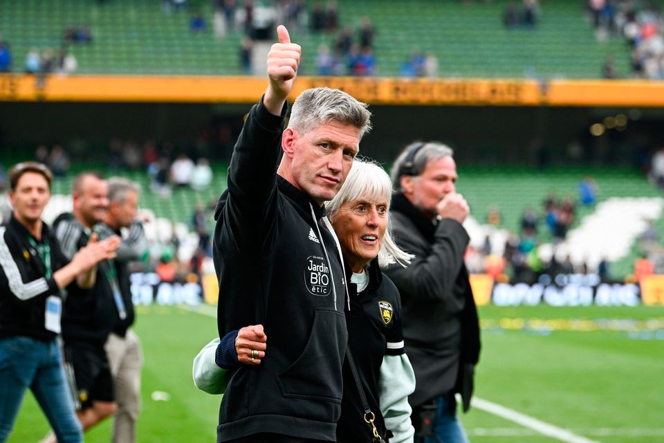 La Rochelle head coach Ronan O'Gara with his mother Joan after the game. Photo: Sportsfile