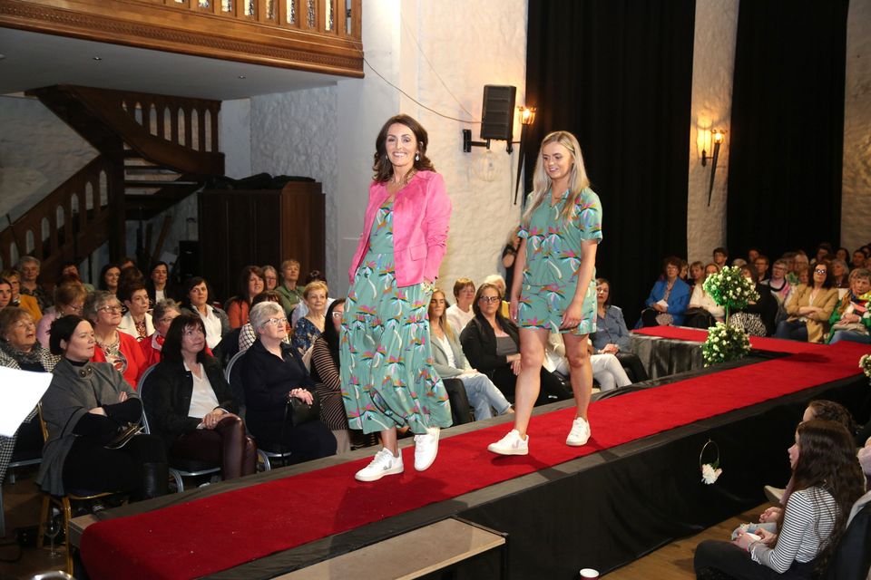 Liz O’ Riordan and Niamh Brosnan showcase matching outfits on the Catwalk at the Fashion Show which was hosted by the Newmarket Oskars ‘Sister Act’ cast at the Cultúrlann