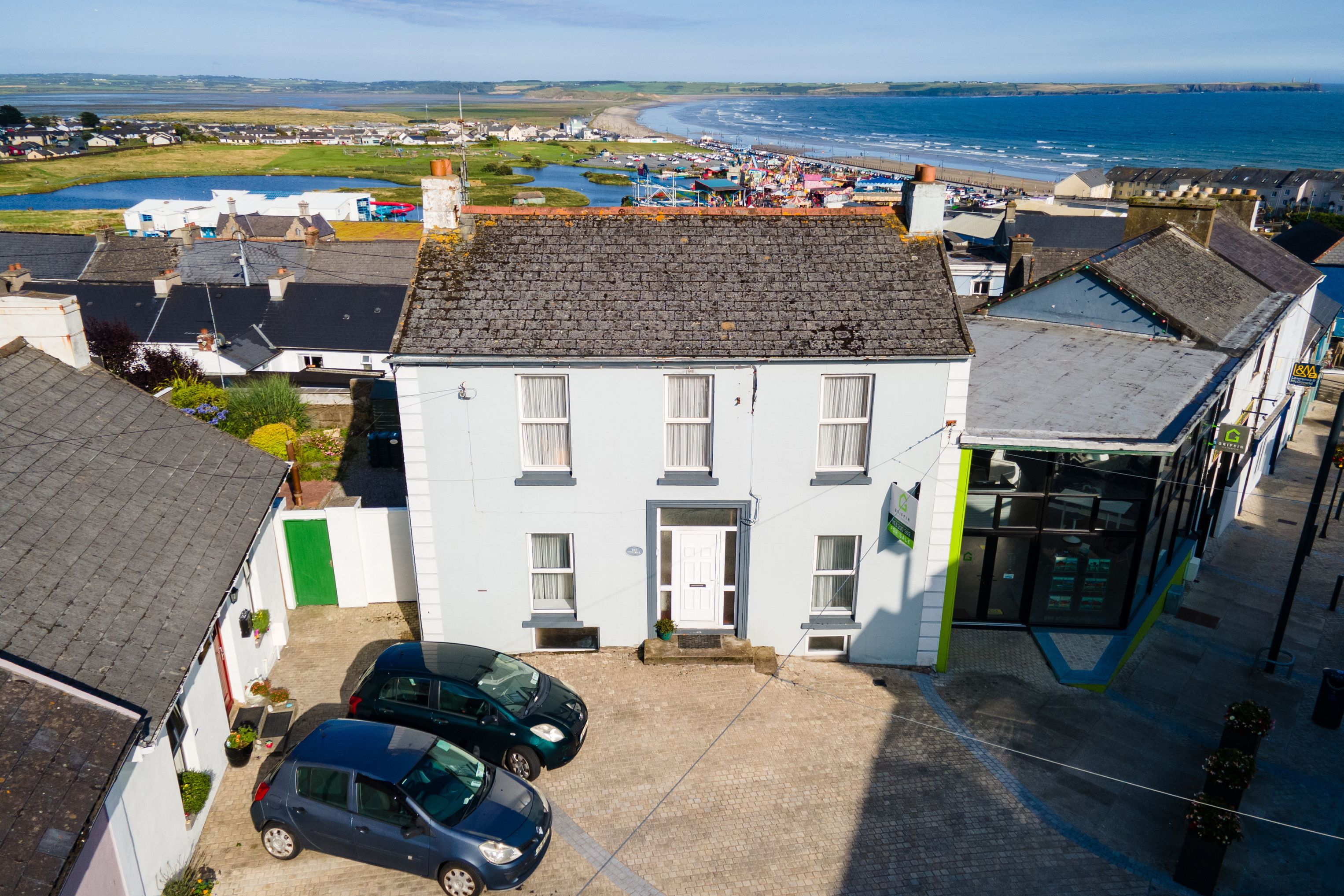 Discover the Top Four Seaside Homes across the Country – Available Now!