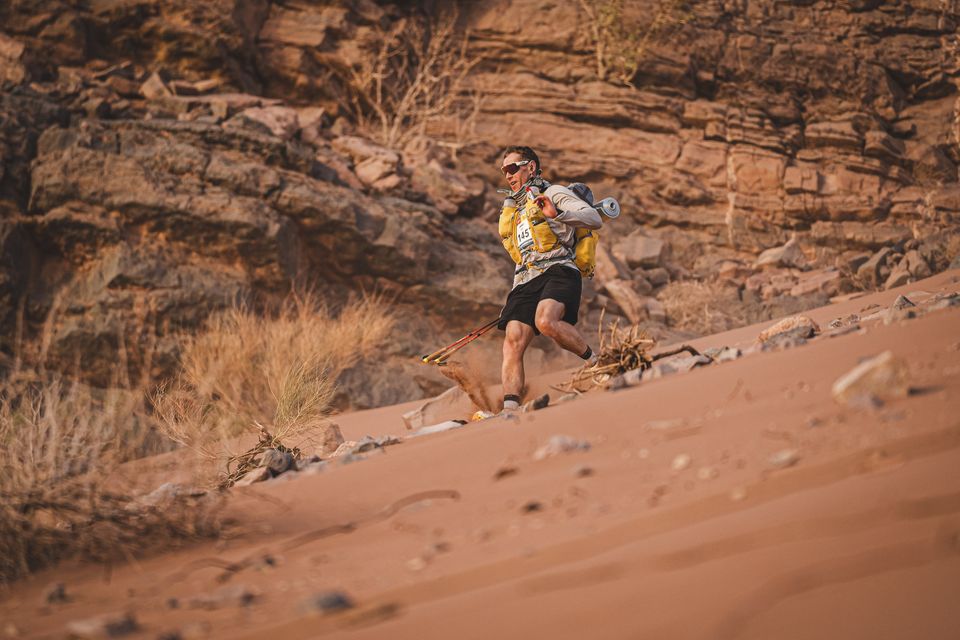 James Redmond running in the hostile desert conditions during the Marathon des Sables