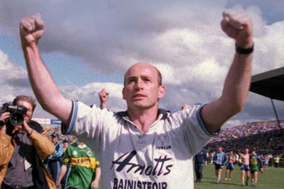 Dublin manager Tommy Carr salutes the Dublin supporters after the 2001 All-Ireland Football Championship quarter-final against Kerry in Thurles. Pic: Sportsfile