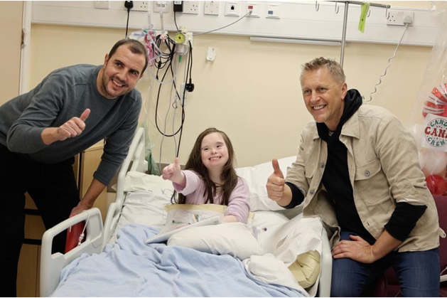 Heimir Hallgrímsson and John O’Shea visit children at CHI Crumlin and invite patients to Bulgaria match