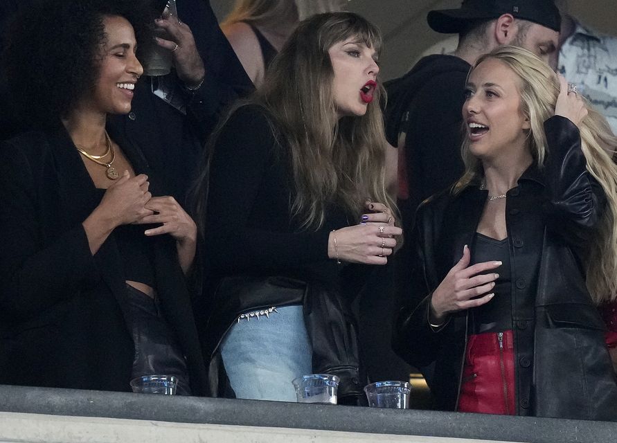 See All the Celebrities at Chiefs-Jets Game — Including Taylor Swift!