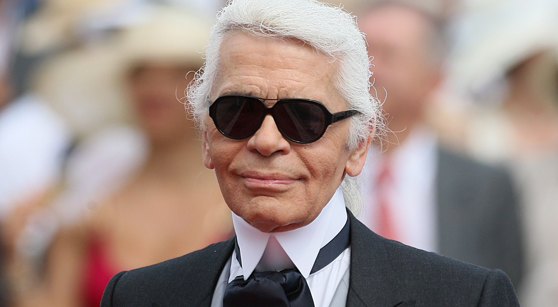 Karl Lagerfeld Dead at 85: Stars Pay Tribute