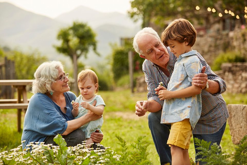 I want to give money to my grandchildren. Photo: Getty