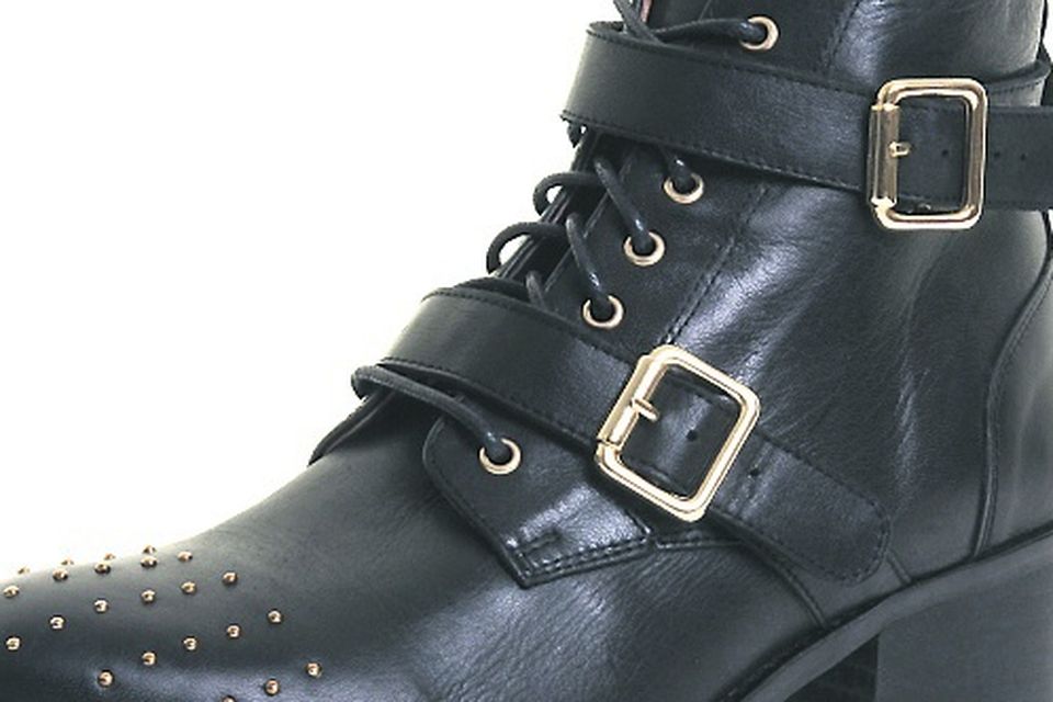 Moto boots hotsell with studs