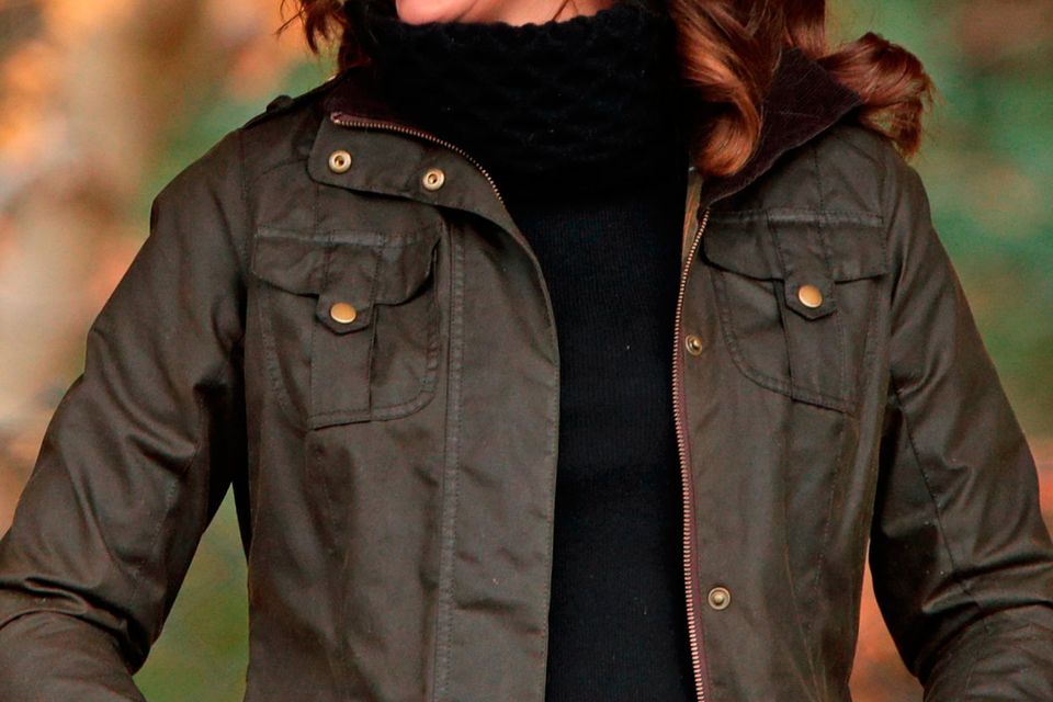 Here's Why Fans Are Freaking Out Over Kate Middleton's Recycled Pregnancy  Coat - Brit + Co