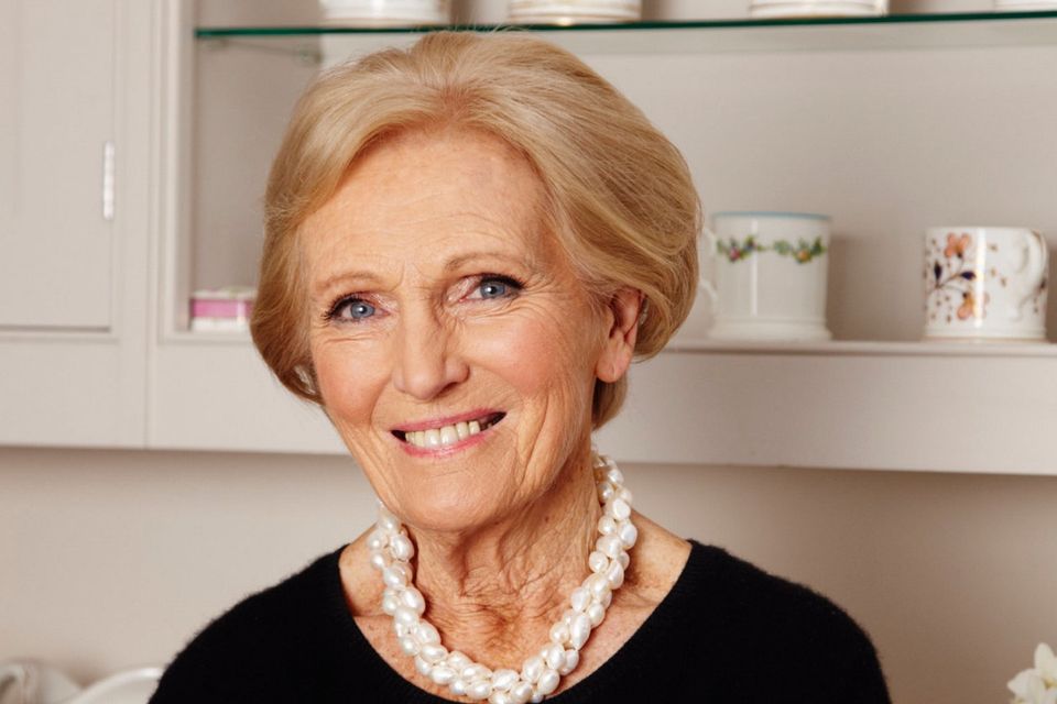 Mary berry hot sale pearl necklace