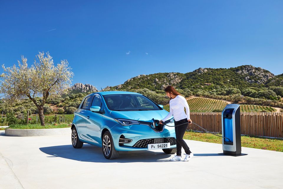 New battery, old price: updated Renault Zoe