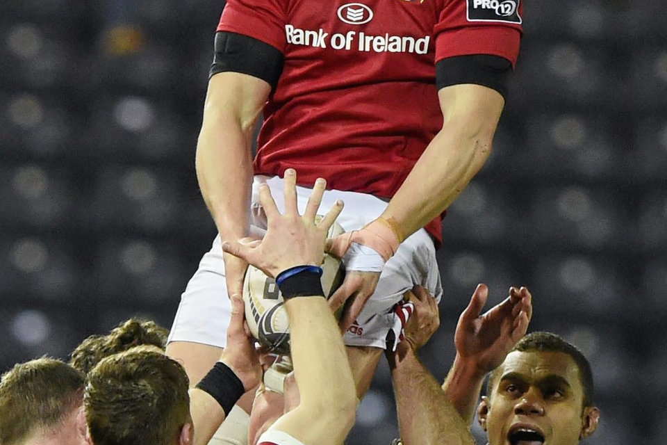 Dave Foley wins possesion in a lineout (SPORTSFILE)