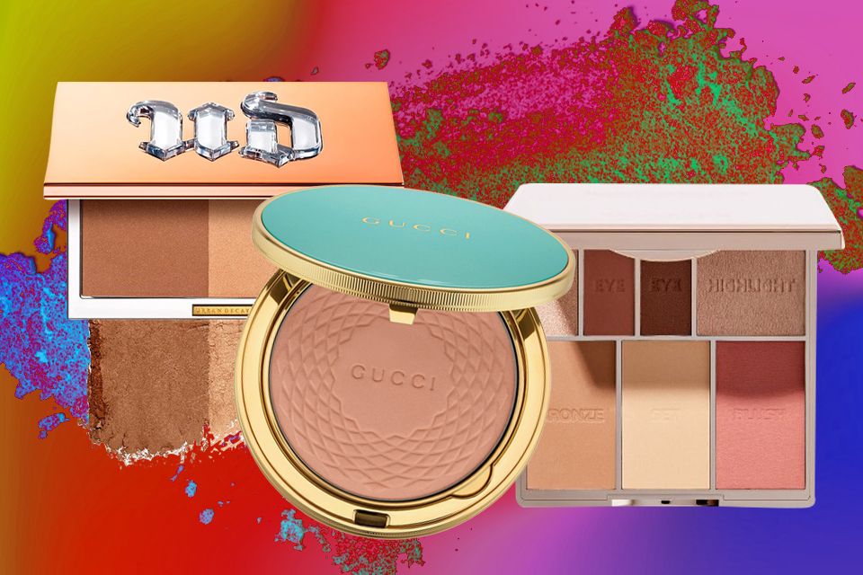 Keeping a compact in your handbag is ideal for those checks, touch-ups and contact lens fixes
