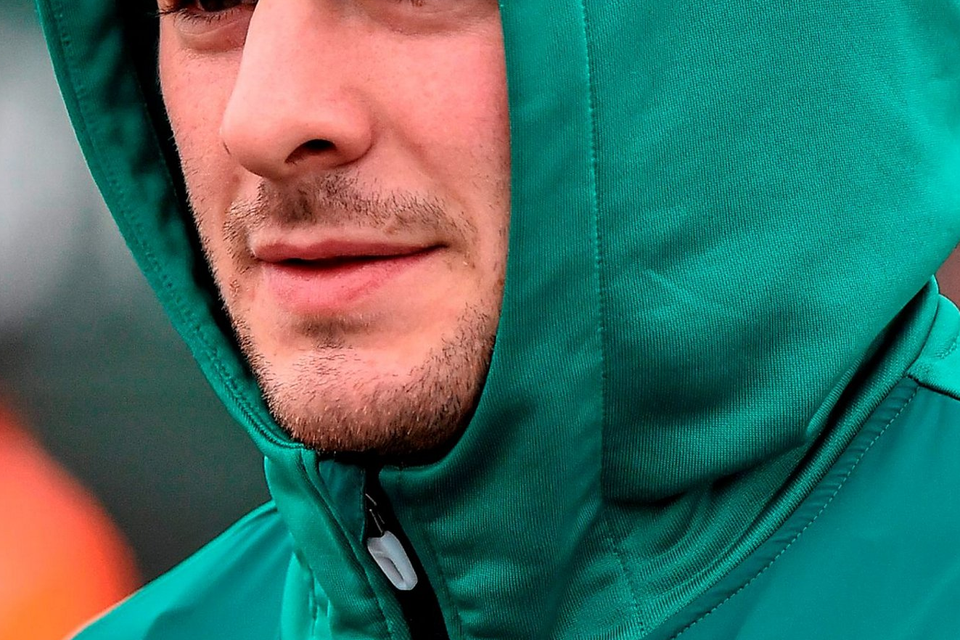 Robbie Henshaw is well wrapped up against the elements as he arrives for training in Mullingar yesterday (SPORTSFILE)