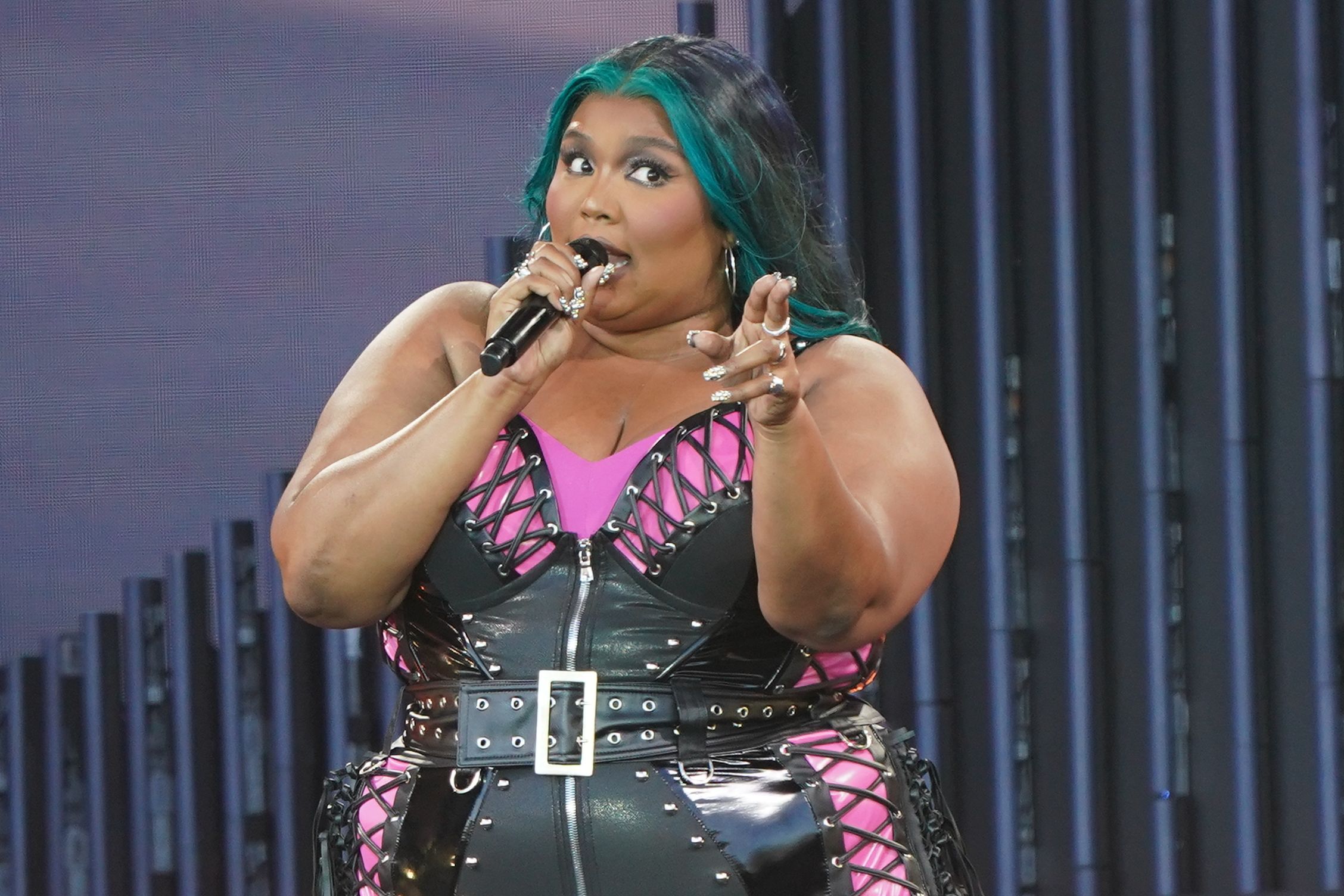 Former dance troupe members file lawsuit against Lizzo alleging a ‘hostile working environment’