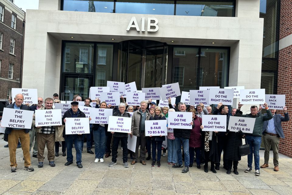 Protestors outside AIB. Photo credit: Aisling O'Sullivan