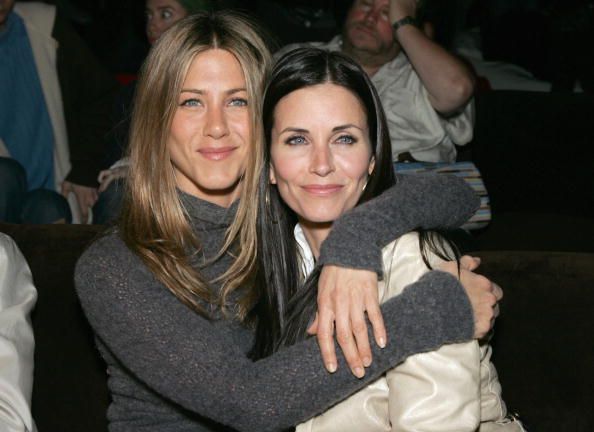 Actors Jennifer Aniston and Courteney Cox attend the after party at the L.A. premiere for "The Tripper" held at the Hollywood Forever Cemetary on April 12, 2007 in Los Angeles, California. (Photo by Alberto E. Rodriguez/Getty Images)